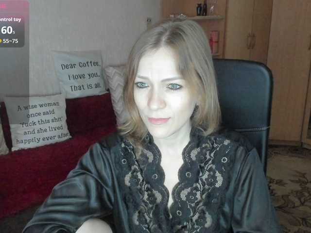 CherishSia live cam on BongaCams