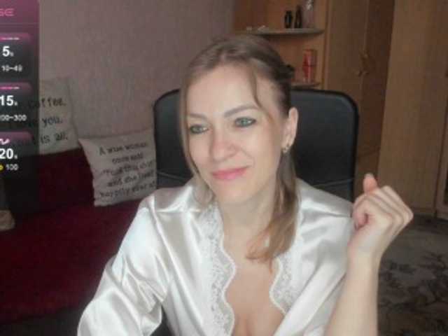 CherishSia live cam on BongaCams