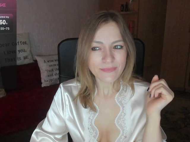 CherishSia live cam on BongaCams