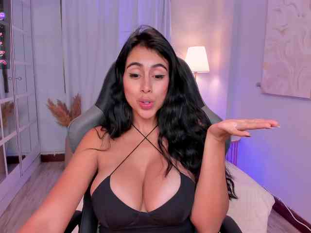 LeahJones webcam