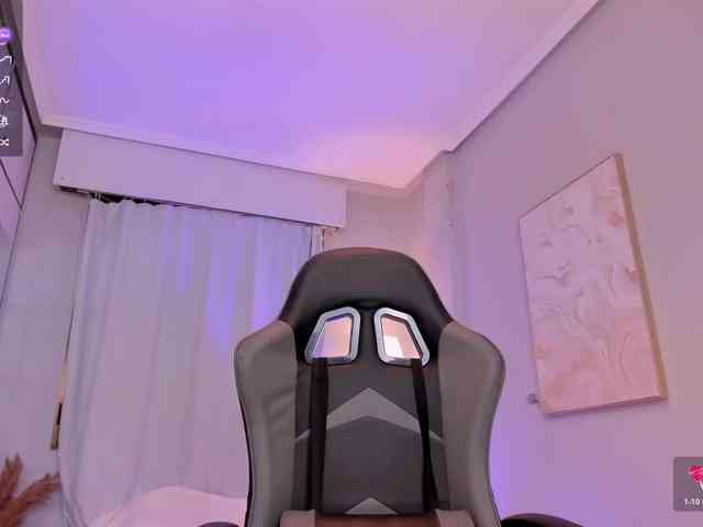 LeahJones webcam
