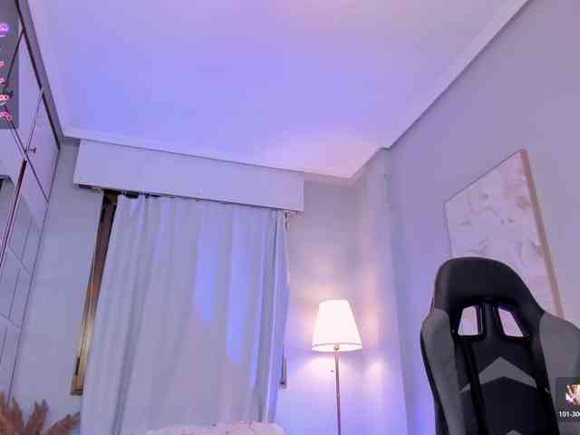 LeahJones webcam