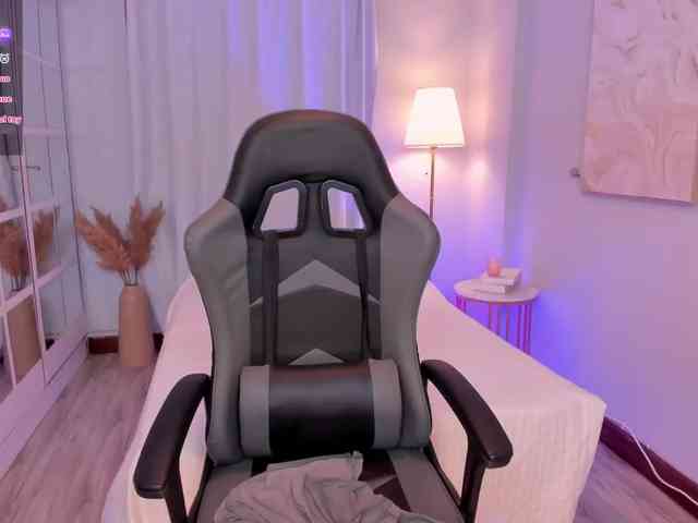 LeahJones webcam