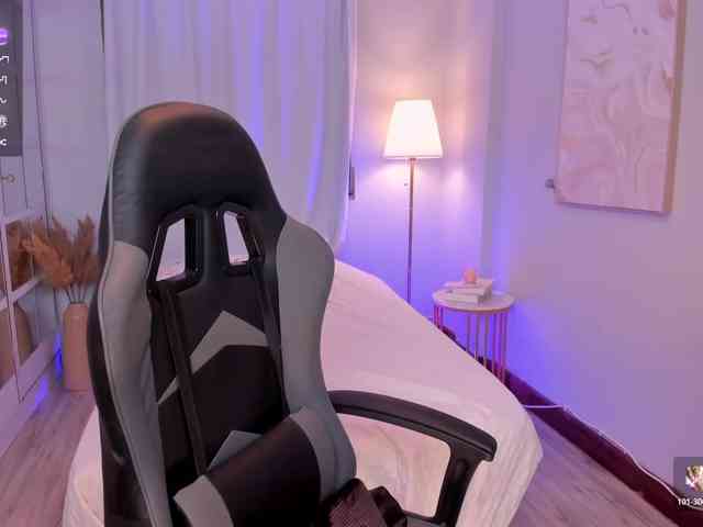LeahJones webcam
