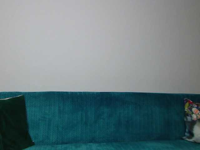 Sara-Daisy's BongaCams show and profile