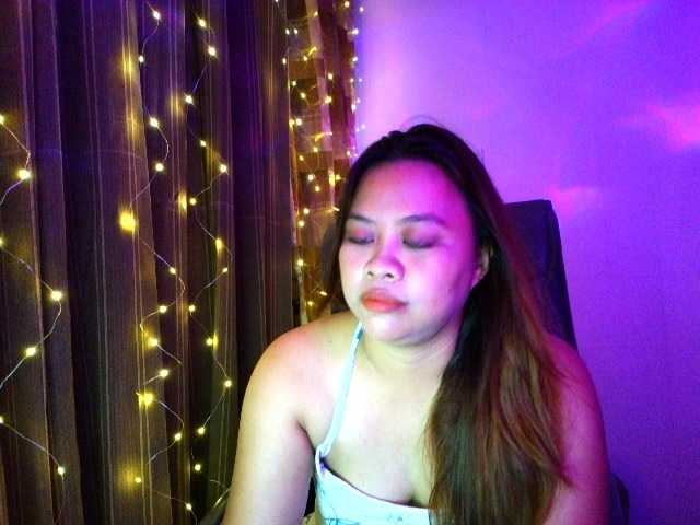 LizPrettyASia live cam on BongaCams