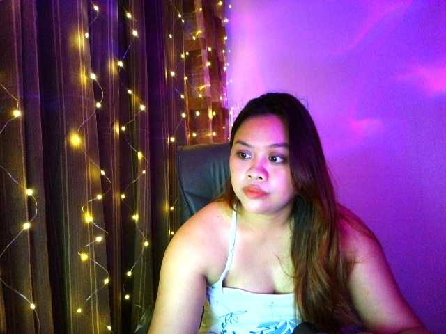 LizPrettyASia live cam on BongaCams