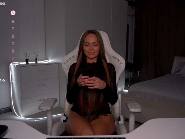 pupsik-24 live cam on BongaCams