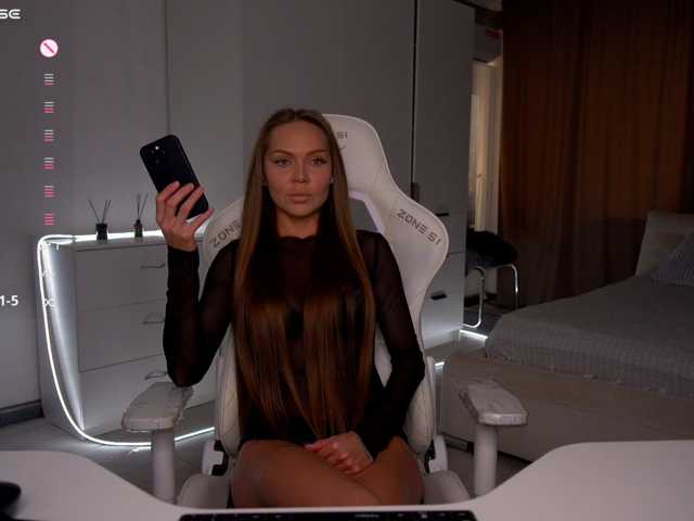 eVvushka live cam on BongaCams