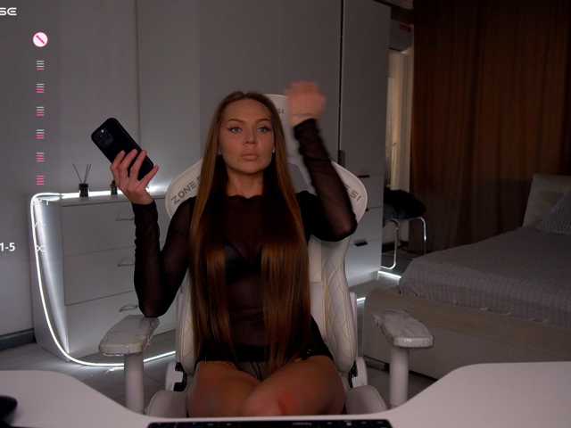 eVvushka live cam on BongaCams