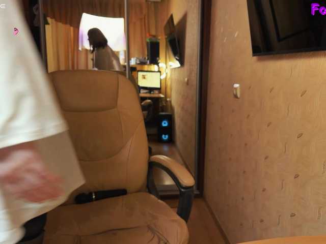 Muza-Love's BongaCams show and profile