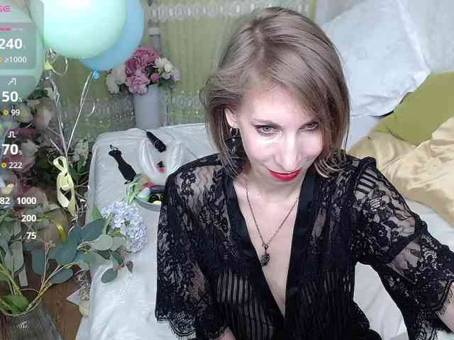 KirstenDesire webcam