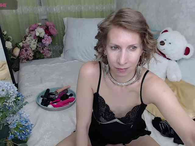 KirstenDesire webcam