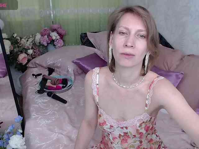KirstenDesire webcam