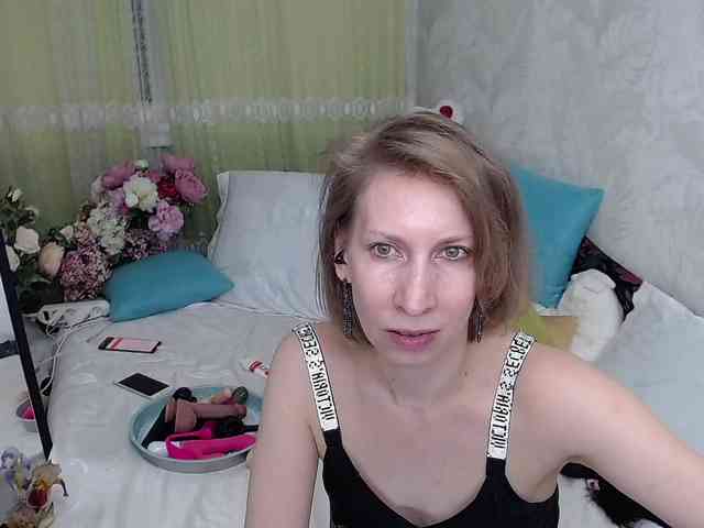 KirstenDesire webcam