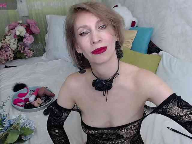 KirstenDesire webcam
