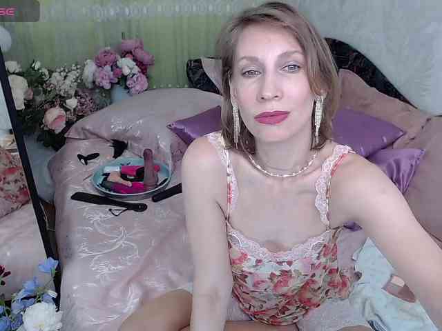 KirstenDesire webcam