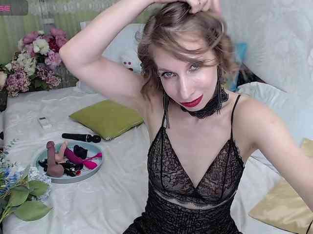 KirstenDesire webcam