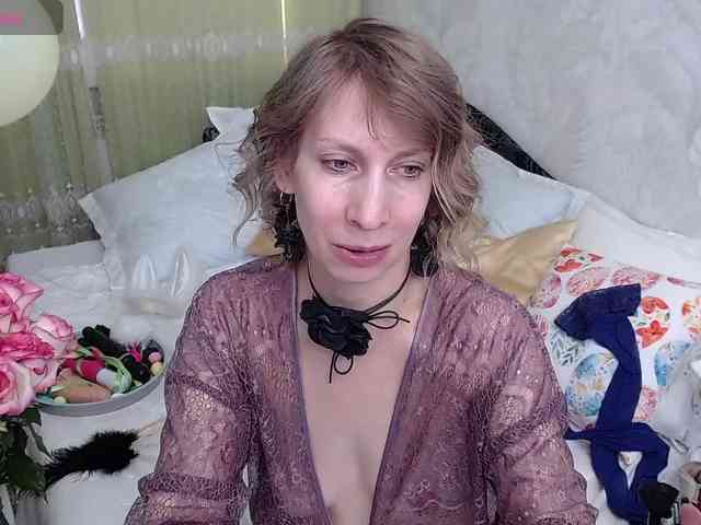 KirstenDesire webcam