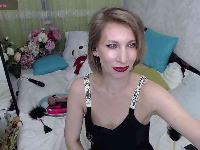 KirstenDesire webcam