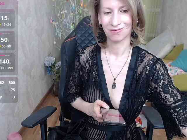 KirstenDesire webcam