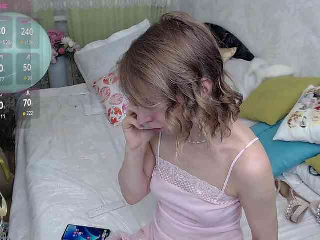 KirstenDesire webcam