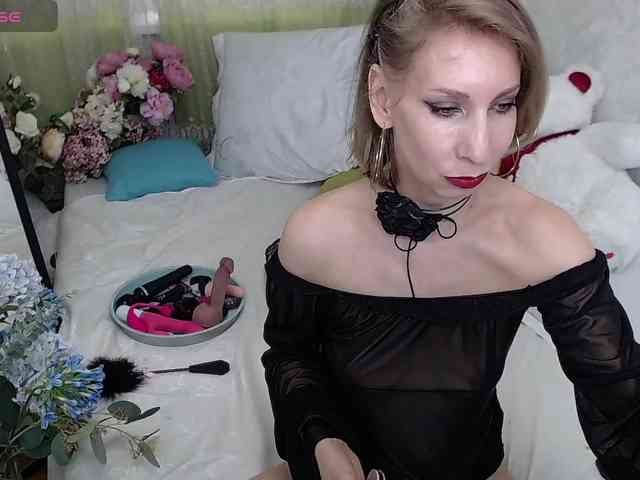 KirstenDesire webcam