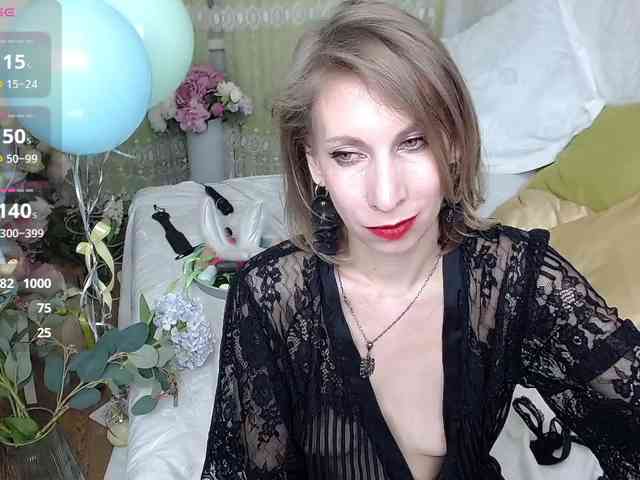 KirstenDesire webcam