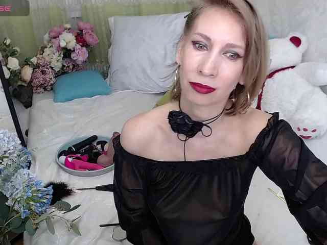 KirstenDesire webcam