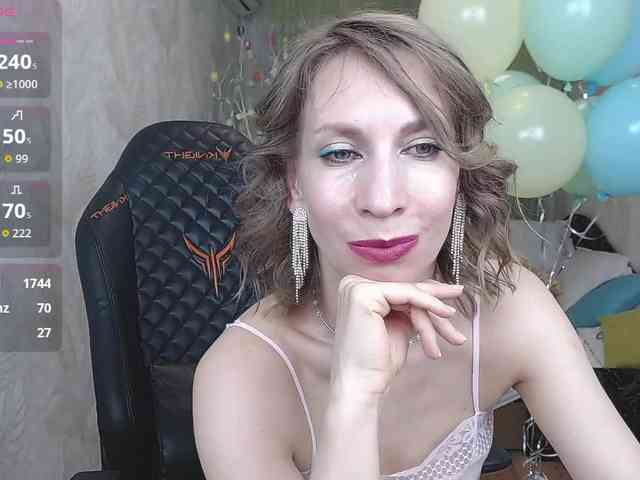 KirstenDesire webcam