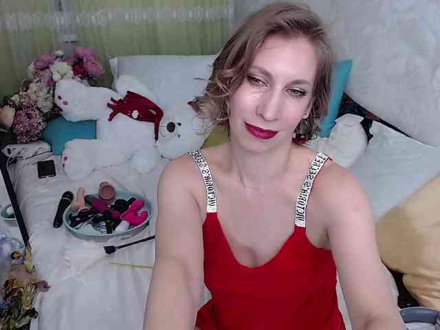 KirstenDesire webcam