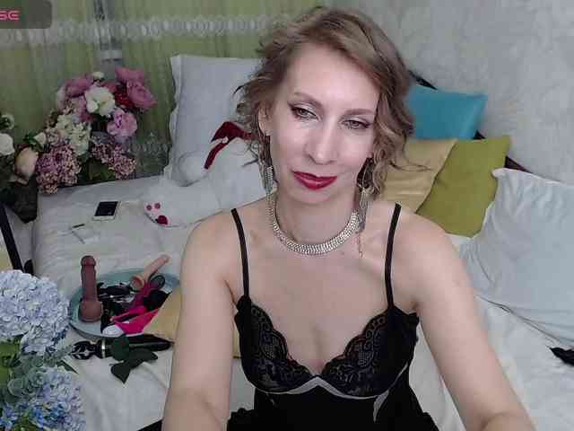 KirstenDesire webcam