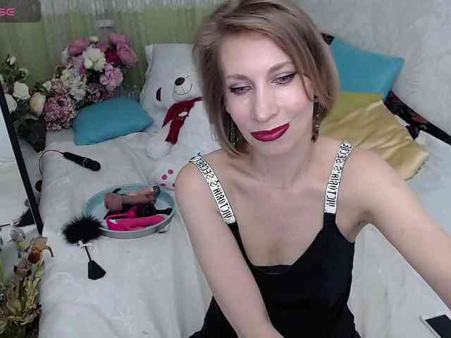 KirstenDesire webcam