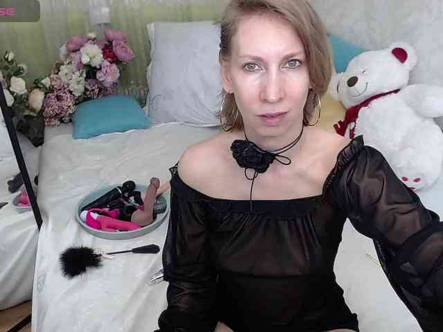 KirstenDesire webcam