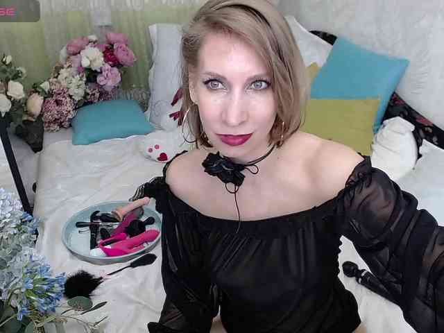 KirstenDesire webcam