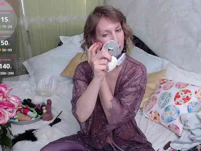 KirstenDesire webcam