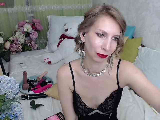 KirstenDesire webcam