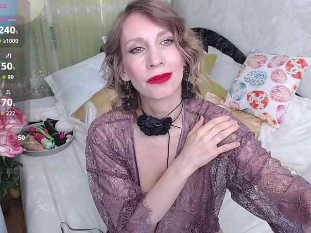 KirstenDesire webcam