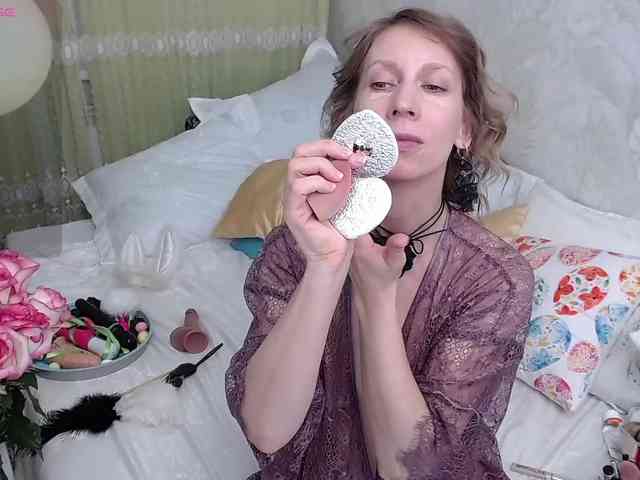 KirstenDesire webcam