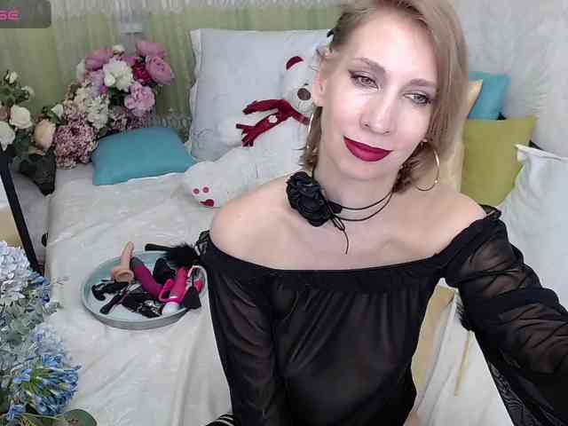 KirstenDesire webcam