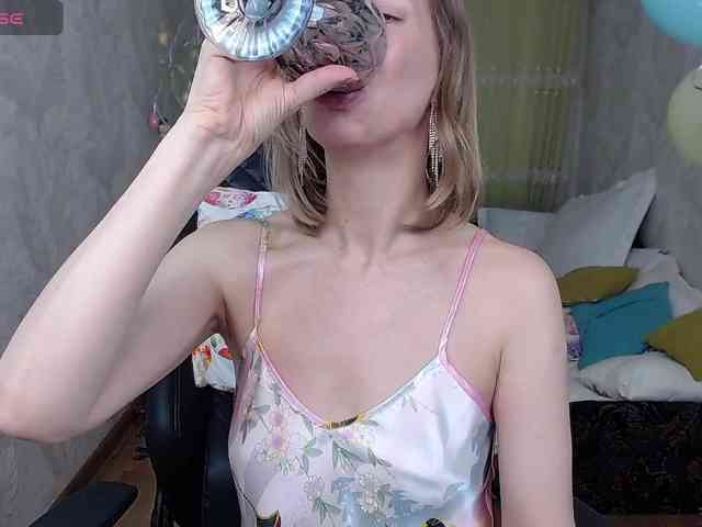 KirstenDesire webcam