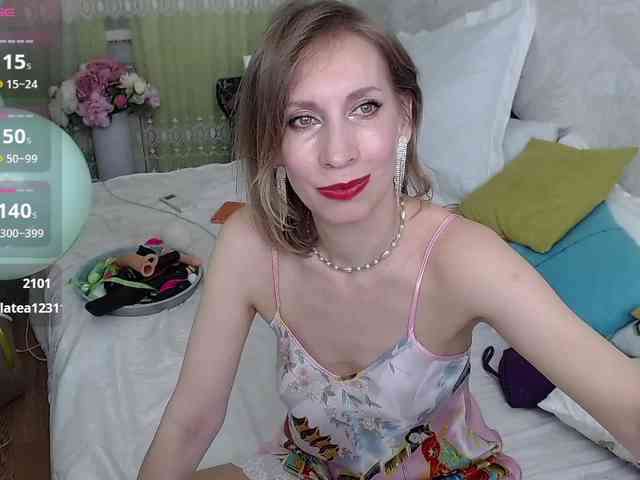 KirstenDesire webcam