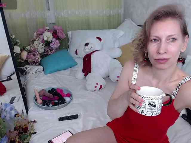 KirstenDesire webcam