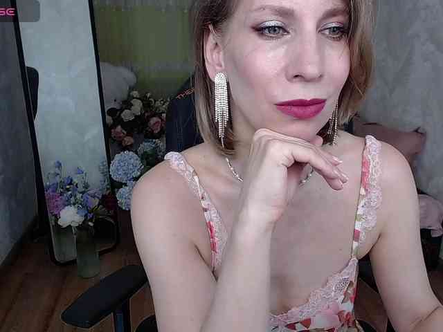KirstenDesire webcam