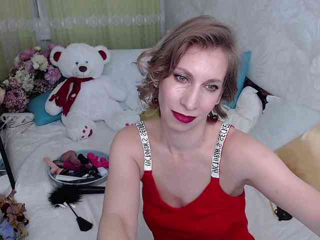 KirstenDesire webcam