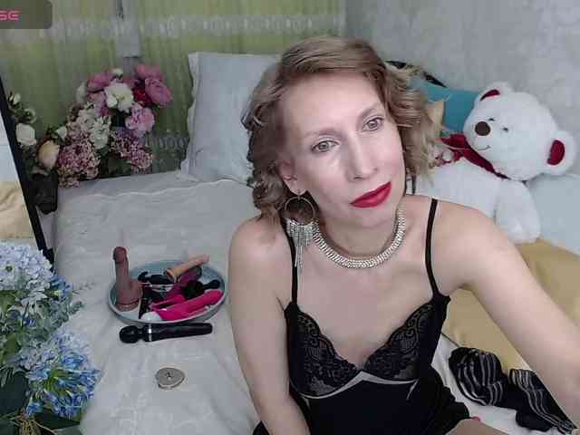 KirstenDesire webcam