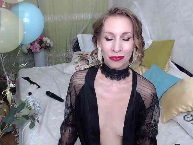KirstenDesire webcam