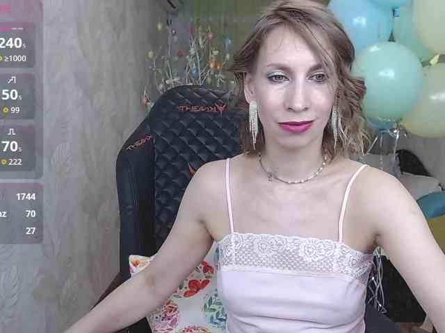 KirstenDesire webcam
