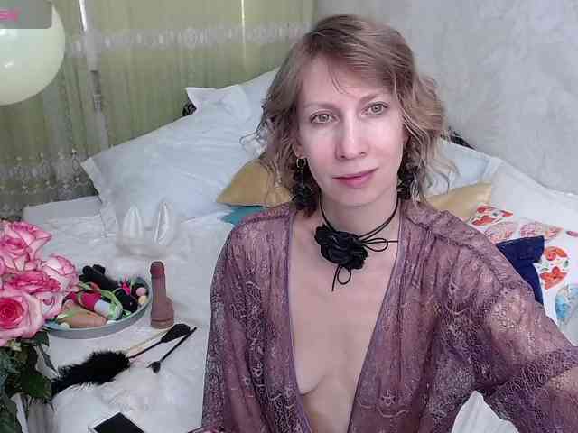 KirstenDesire webcam