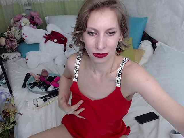 KirstenDesire webcam
